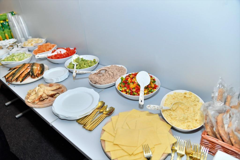 תולדות אברהם יצחק ערכו 'דינר' ב'קרעסטיר'