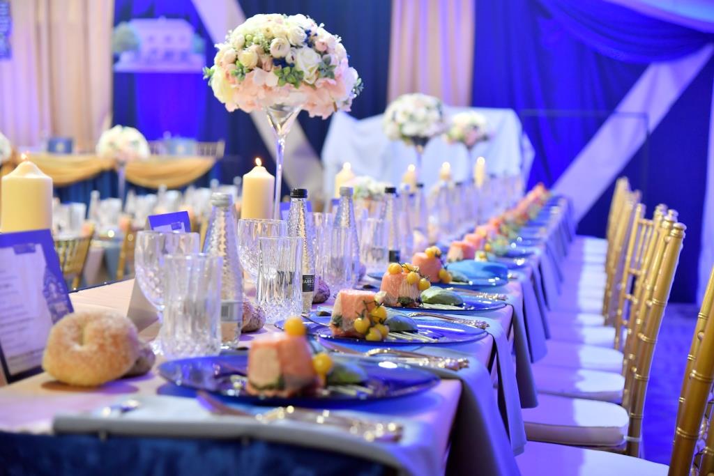 תולדות אברהם יצחק ערכו 'דינר' ב'קרעסטיר'