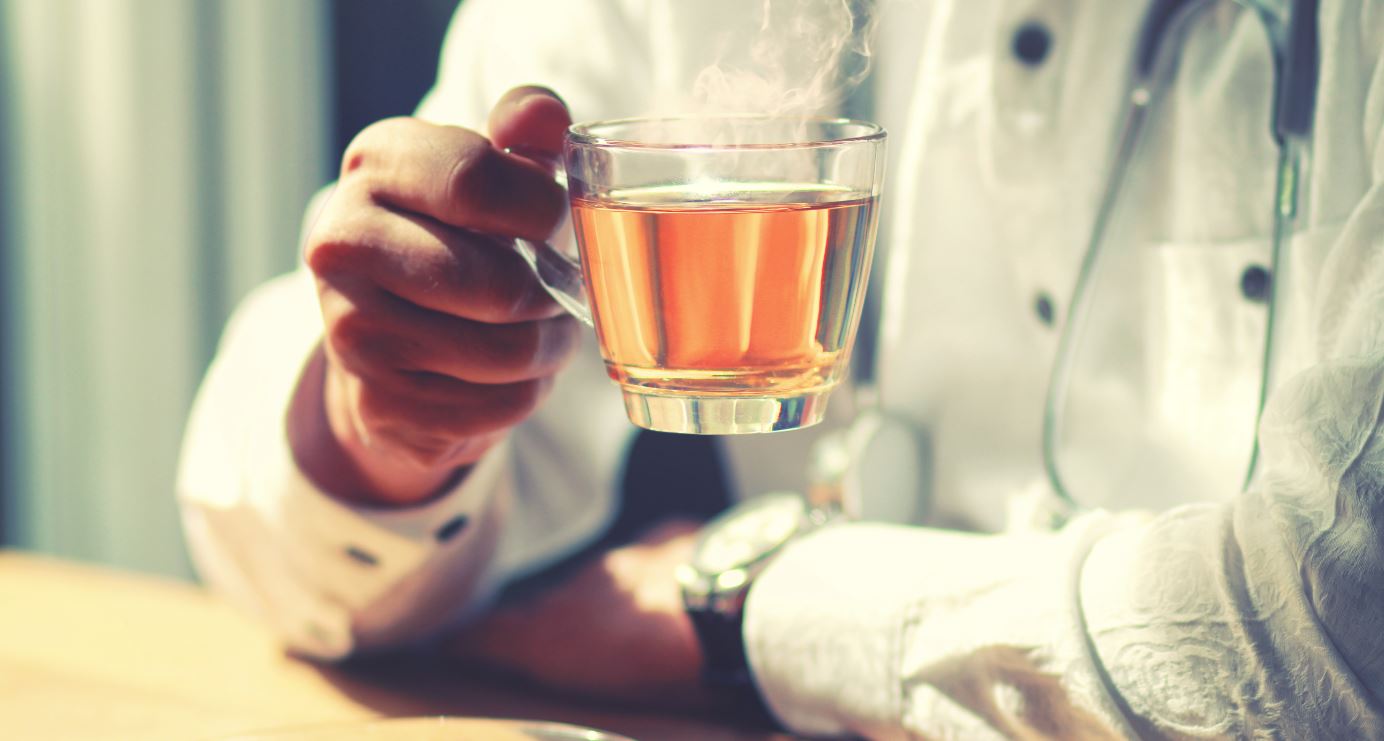 בסוף מתרגלים להכל: אתם יכולים לוותר על הסוכר בתה