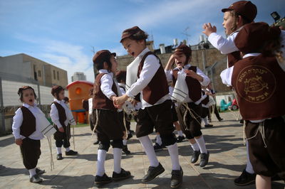 הרב של הטוויטר: "אל תתפרסם לפני החתונה" | הכנה לקראת חודש אדר 