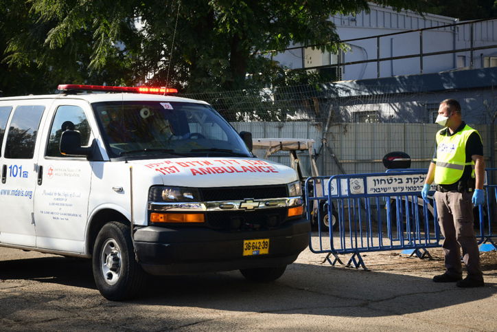 החולה מובא לבית החולים