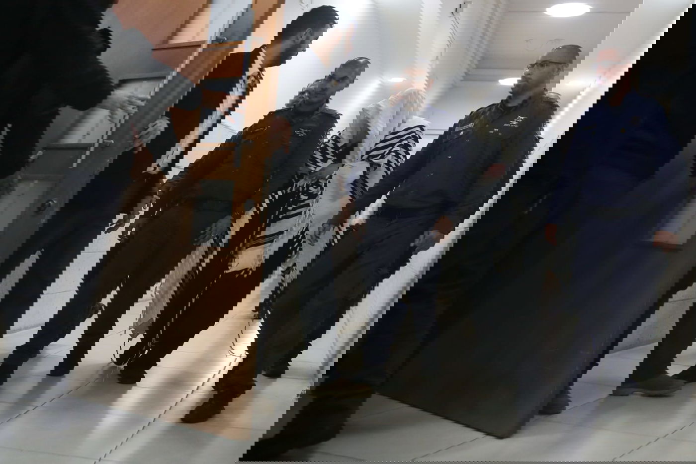 הרב ברלנד בביהמ"ש, הבוקר