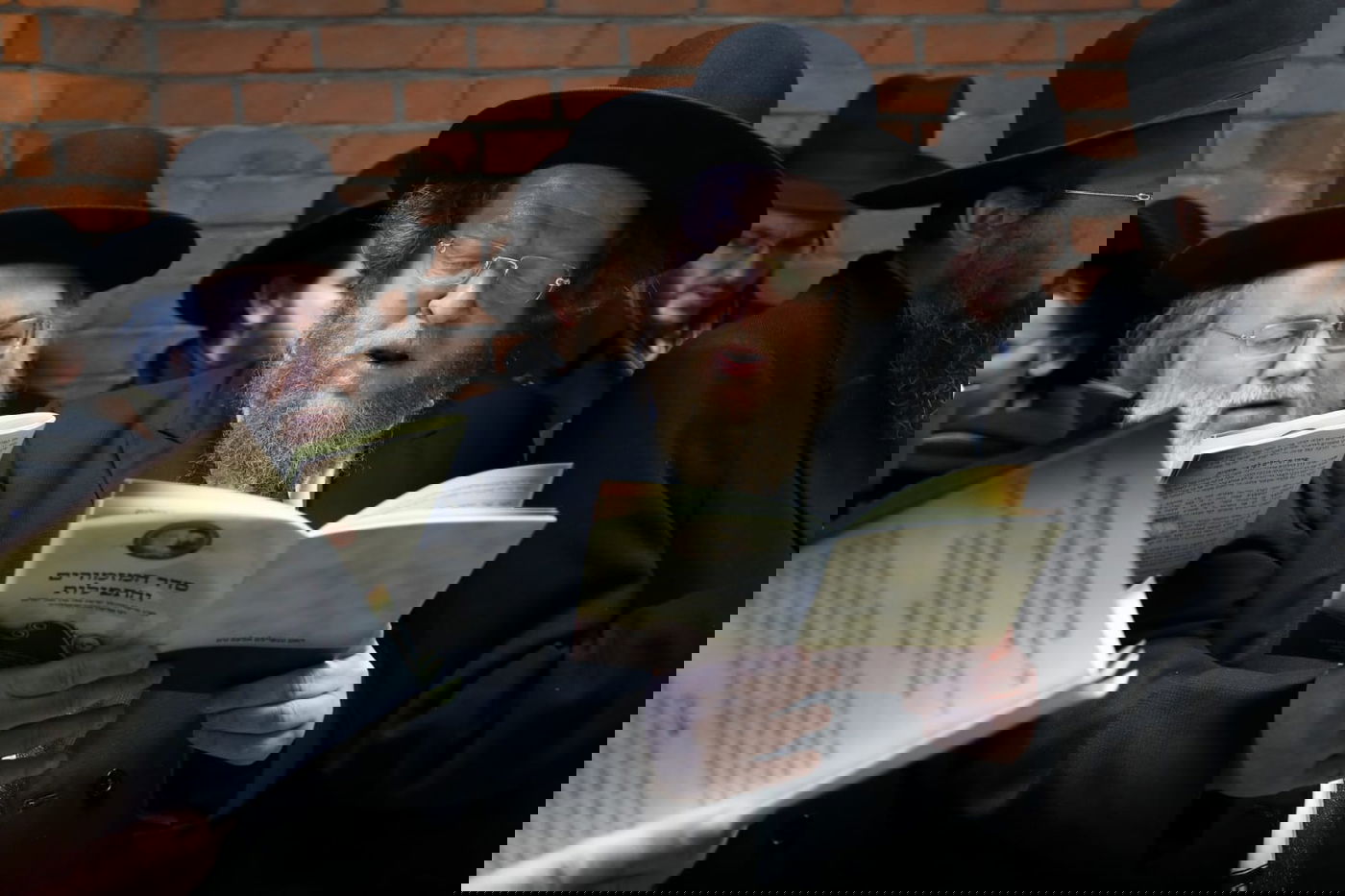 המסע ההיסטורי של הליטאים לקבר המייסד • תיעוד