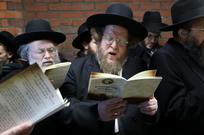 המסע ההיסטורי של הליטאים לקבר המייסד • תיעוד