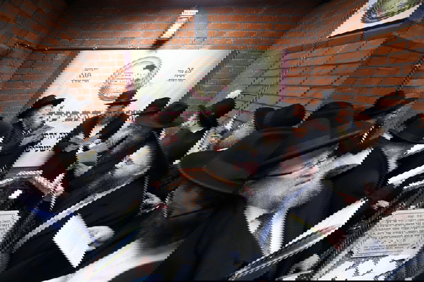 המסע ההיסטורי של הליטאים לקבר המייסד • תיעוד