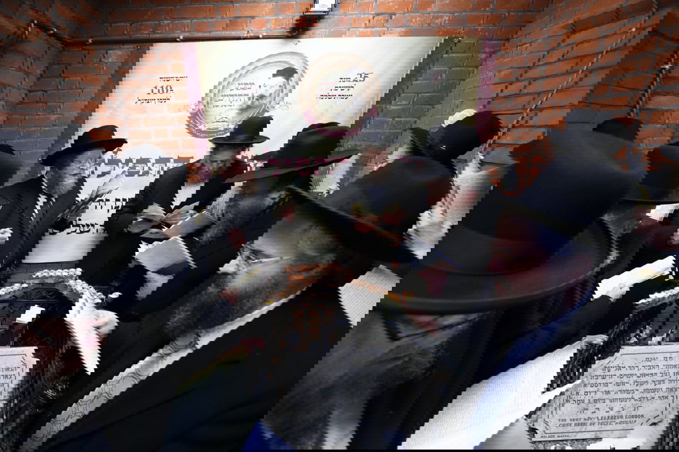 המסע ההיסטורי של הליטאים לקבר המייסד • תיעוד