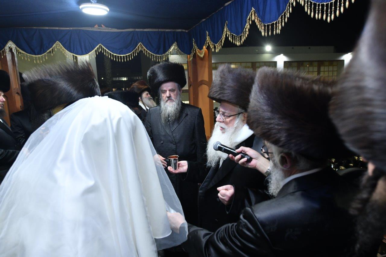 מהקבלת פנים ועד ה'מצווה טאנץ' בחתונת צאנז - סטריקוב