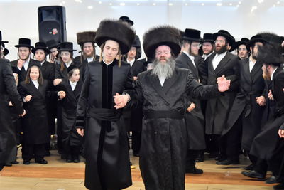 המונים בשמחת בית זוטשקא-י-ם ולעלוב בראנוביץ