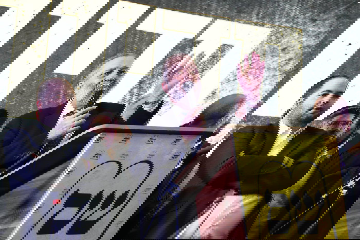 "מזל טוב ש"ס!" • החגיגות במטה ונאום היו"ר דרעי