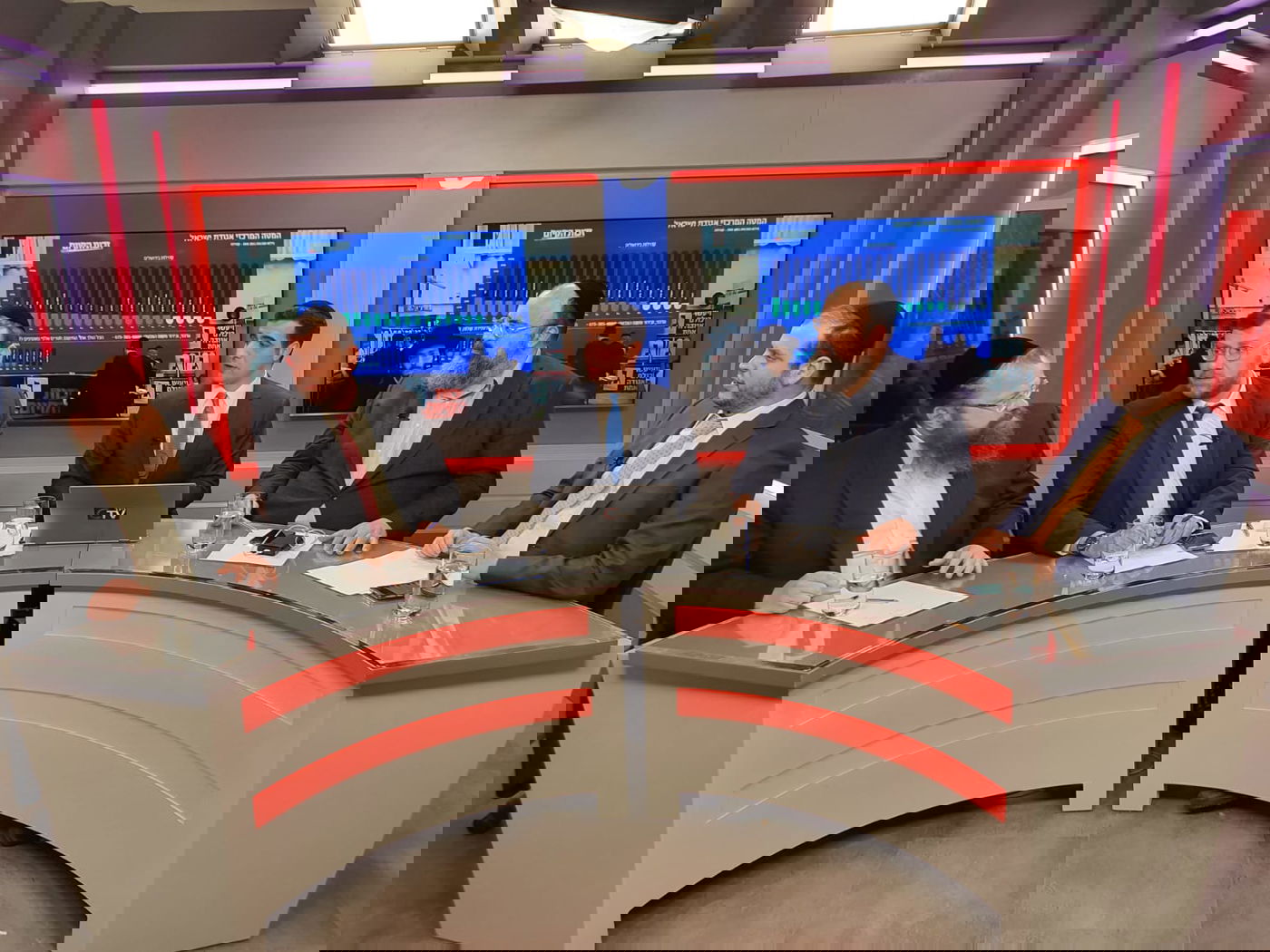 משדר הבחירות המרכזי של 'כיכר השבת' • בשידור חוזר