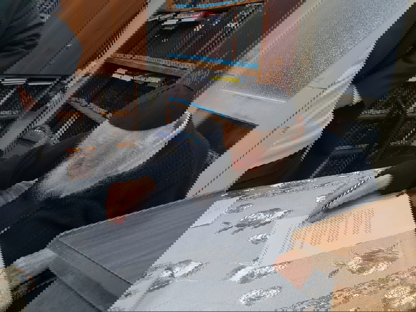 מרן הגר"ח משיב על השו"ת