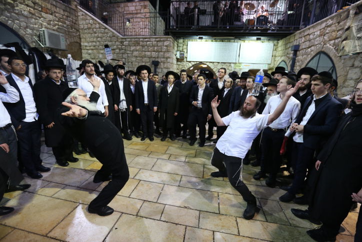 מאות השתתפו בהילולת משה רבינו במירון