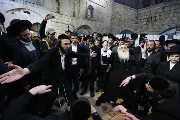 מאות השתתפו בהילולת משה רבינו במירון