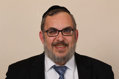 יעקב אשר ל'כיכר': לשלוח פרחים ללפיד ואיווט ליברמן