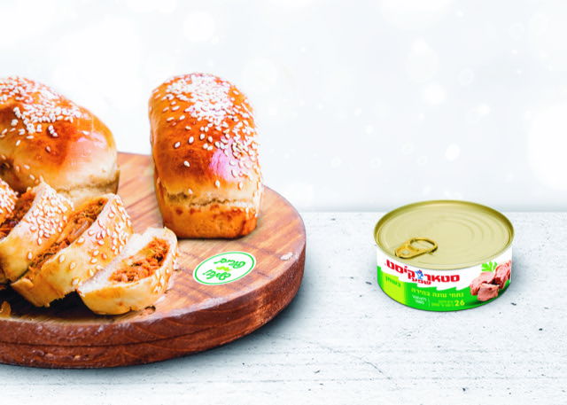 לחמניות ממולאות בטונה, לימון ובתוספת זיתים