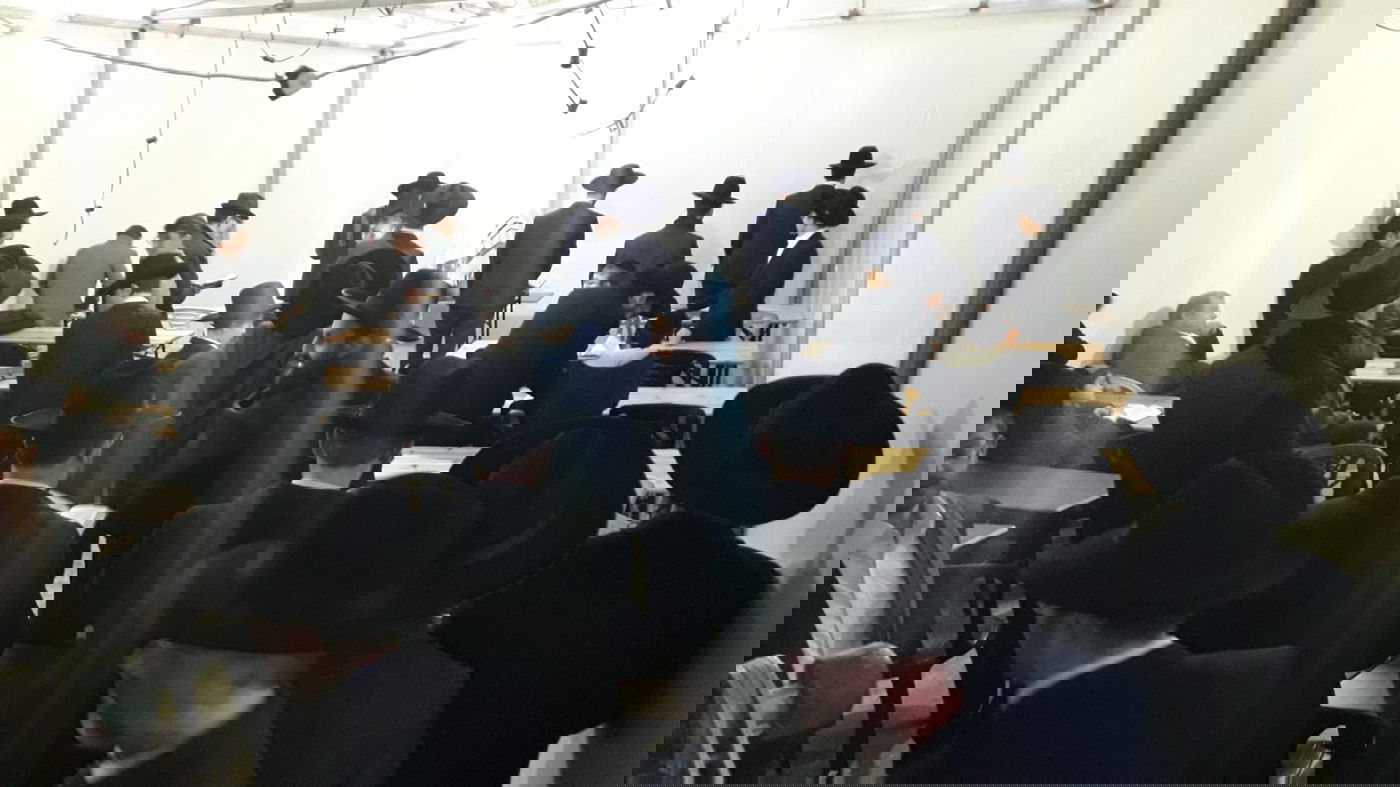 פקחים הרסו בית כנסת לא חוקי בשכונת רמות