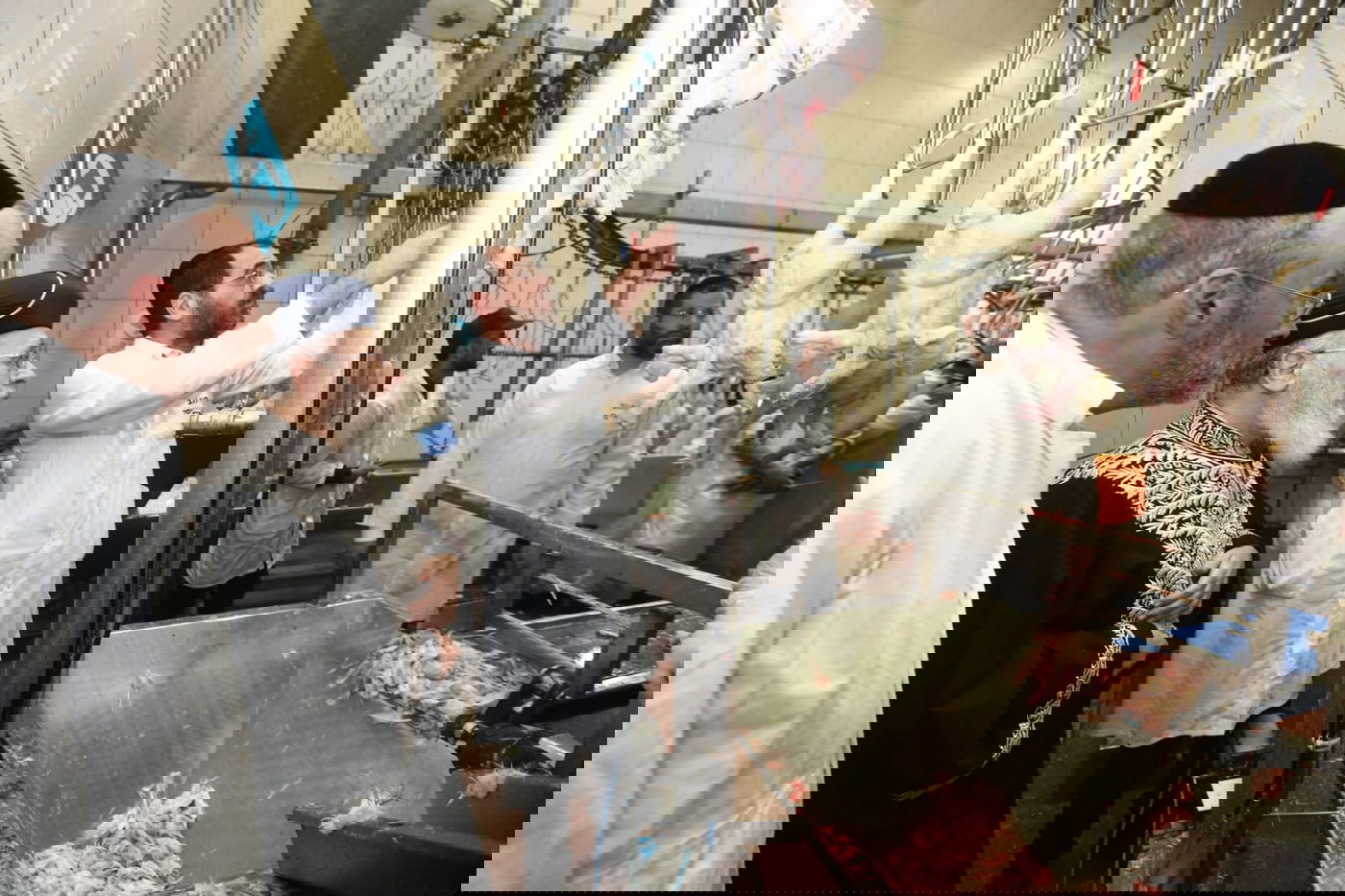 תיעוד: הביקור של הראשון לציון במשחטות