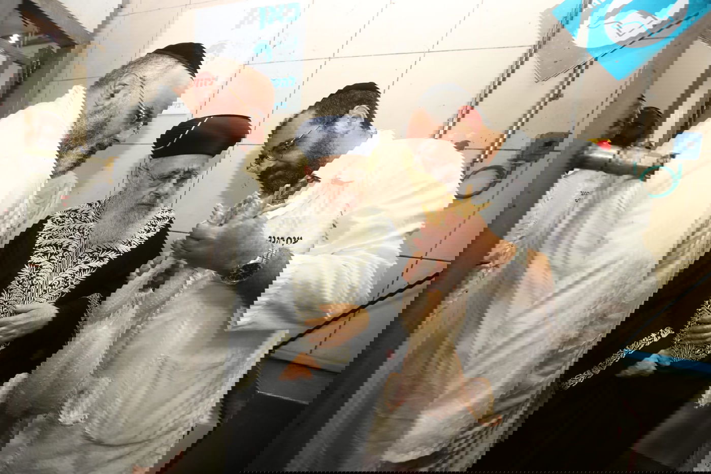 תיעוד: הביקור של הראשון לציון במשחטות