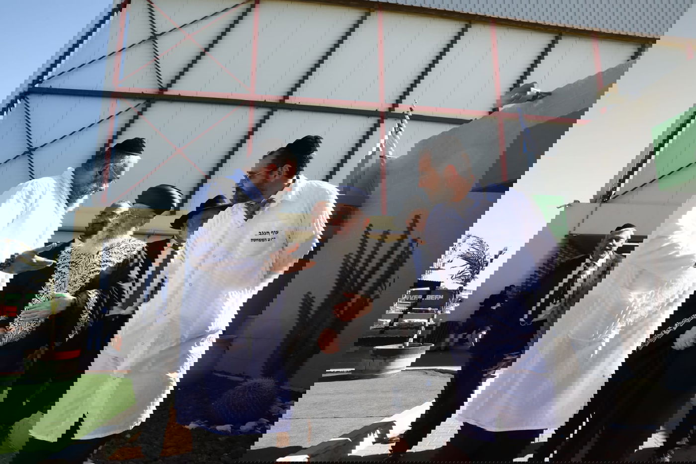 תיעוד: הביקור של הראשון לציון במשחטות