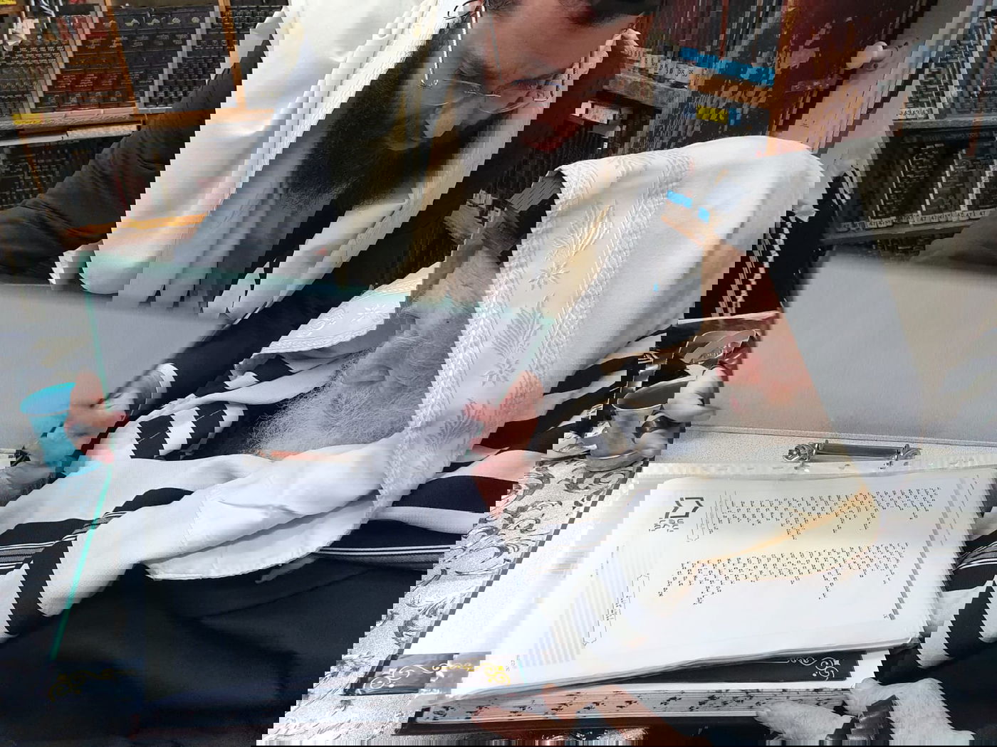 רגע לפני חג הפורים גדולי ישראל במכתב מטלטל