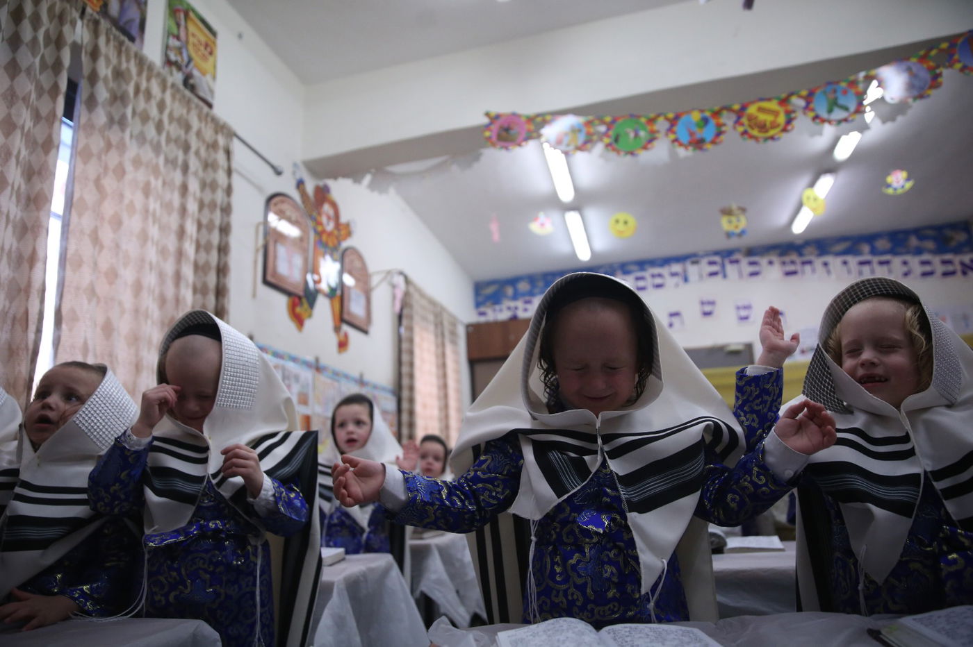 "פורים כפורים": הילדים הקטנים ערכו הצגה מרגשת