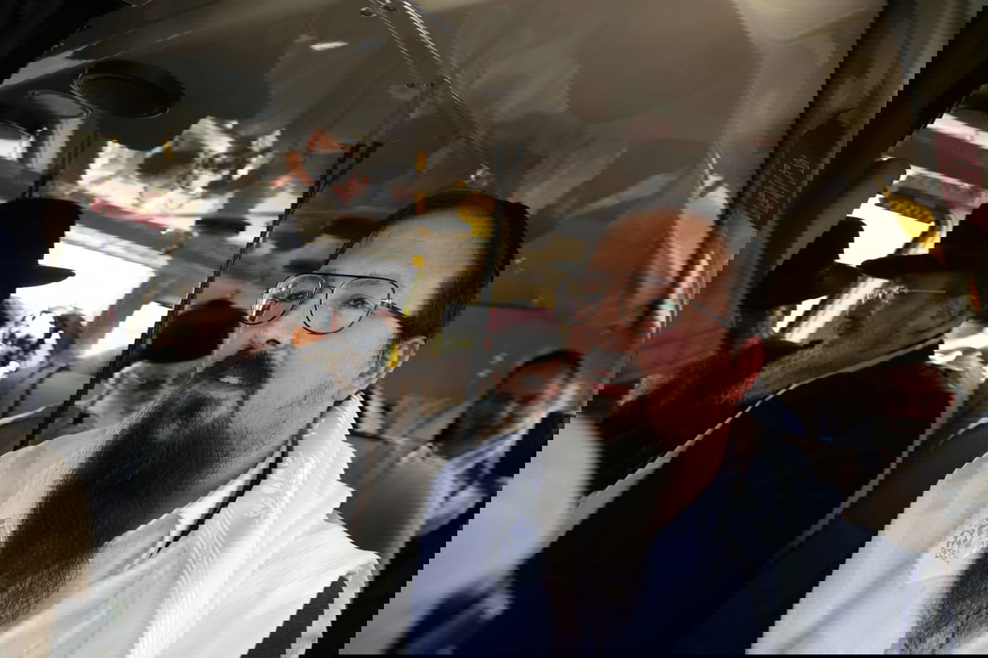 באמצע הצום: מקובלי אור הרשב"י הגיעו במסוק למירון • צפו