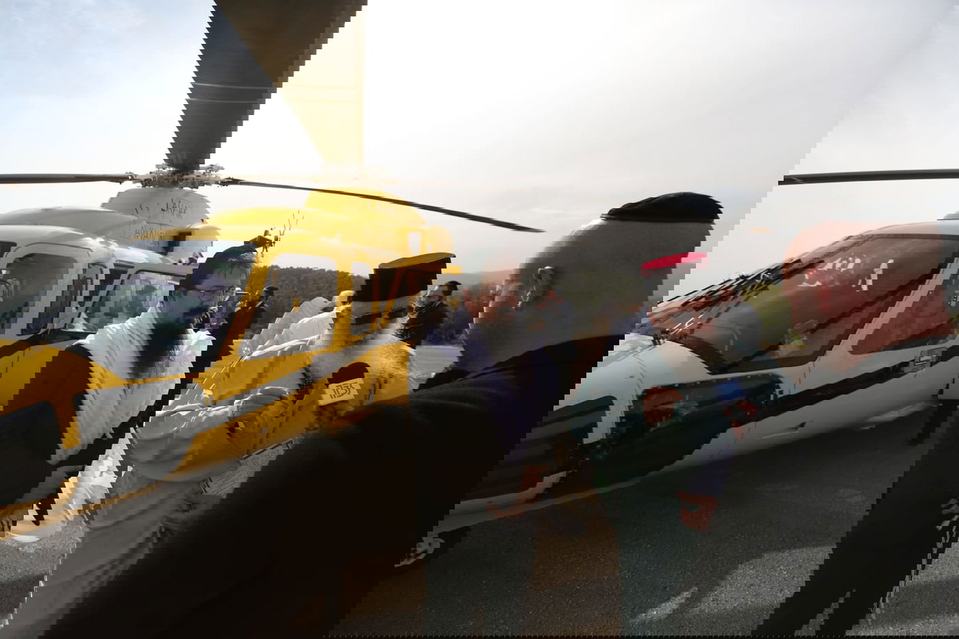 באמצע הצום: מקובלי אור הרשב"י הגיעו במסוק למירון • צפו