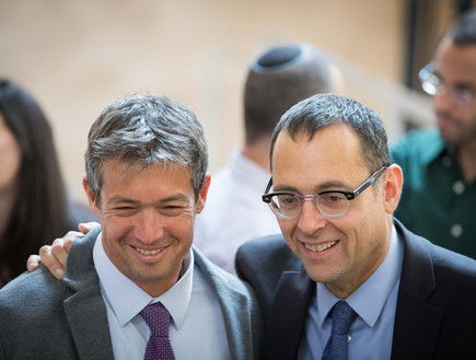 צבי האוזר ויועז הנדל