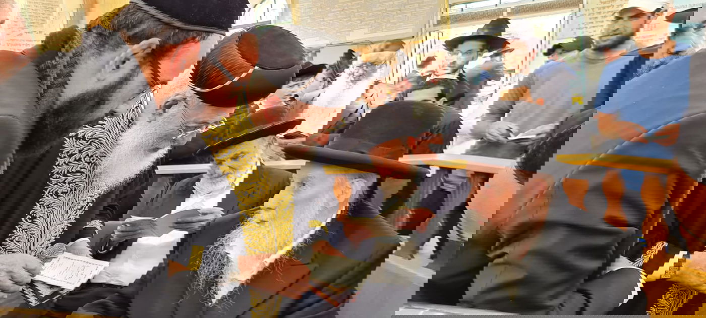 הקפות וקטורת בציון רבי מאיר בעל הנס לביטול מגיפת הקורונה