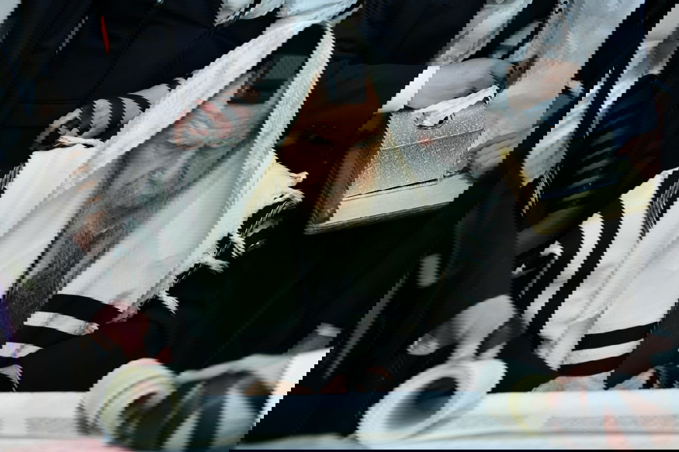 הגר"ג אדלשטיין בקריאת המגילה ומתנות לאביונים • תיעוד