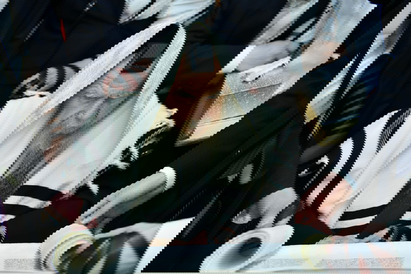 הגר"ג אדלשטיין בקריאת המגילה ומתנות לאביונים • תיעוד