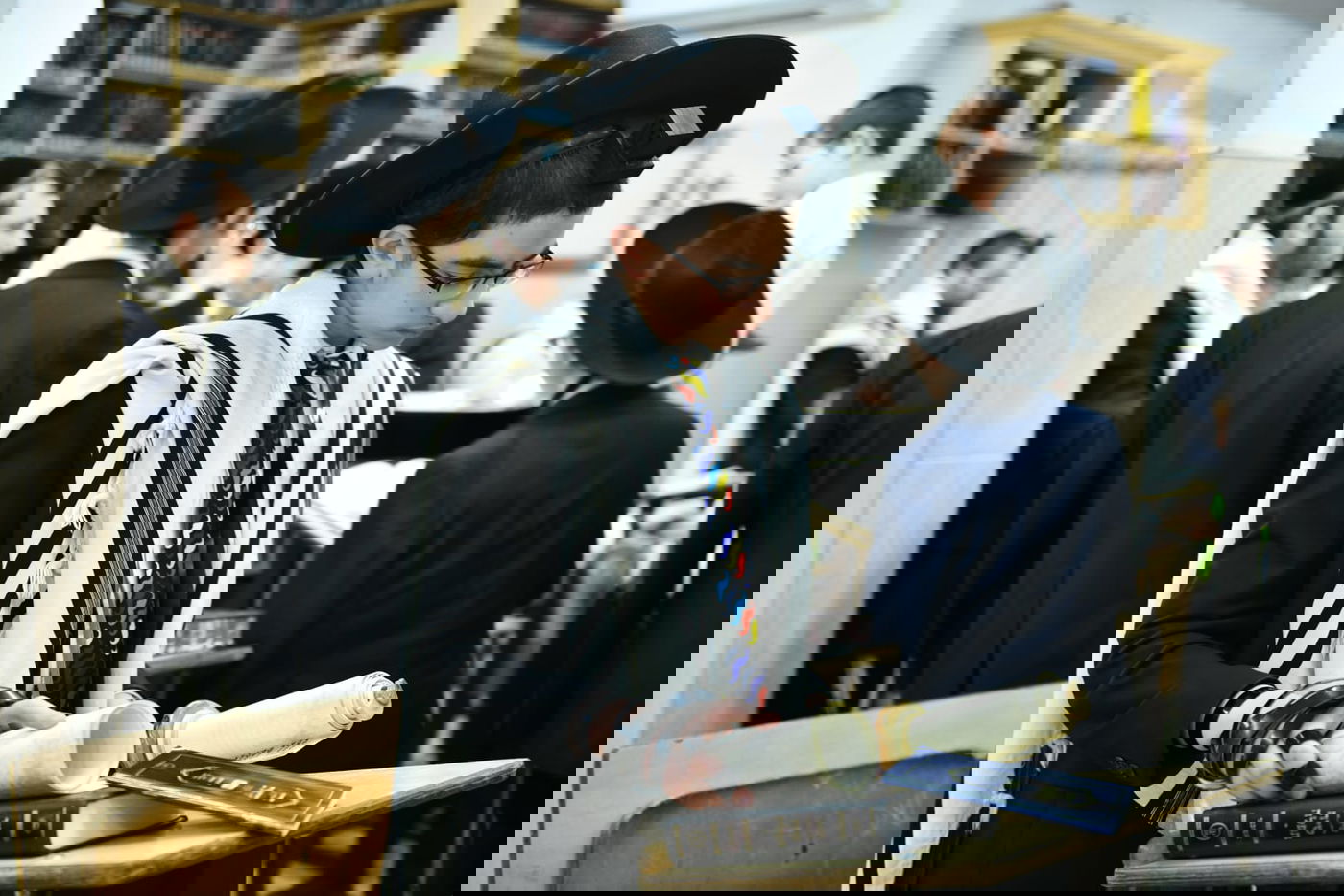 הגר"ג אדלשטיין בקריאת המגילה ומתנות לאביונים • תיעוד