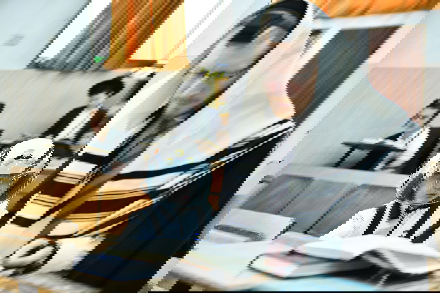 הגר"ג אדלשטיין בקריאת המגילה ומתנות לאביונים • תיעוד