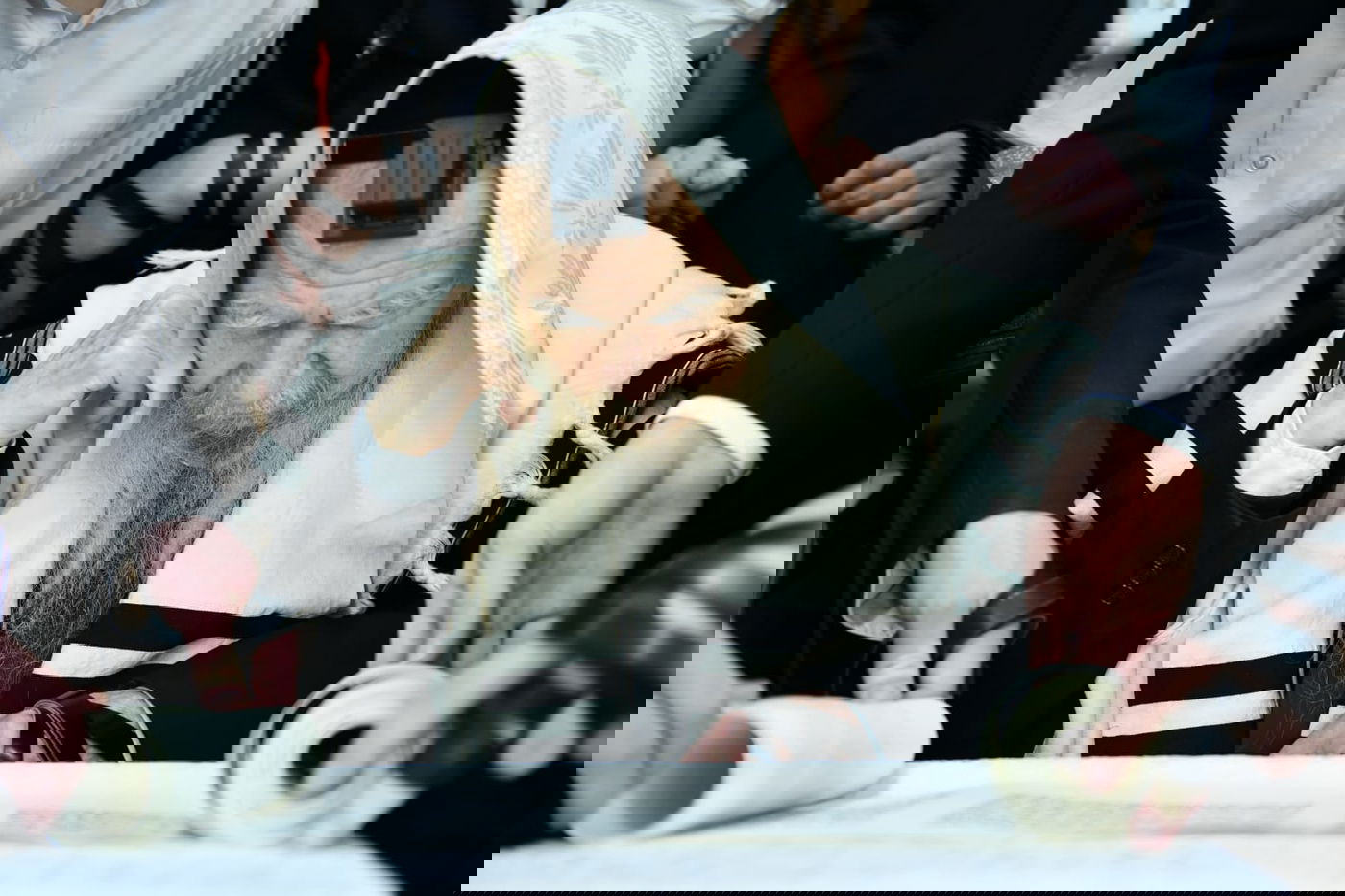 הגר"ג אדלשטיין בקריאת המגילה ומתנות לאביונים • תיעוד