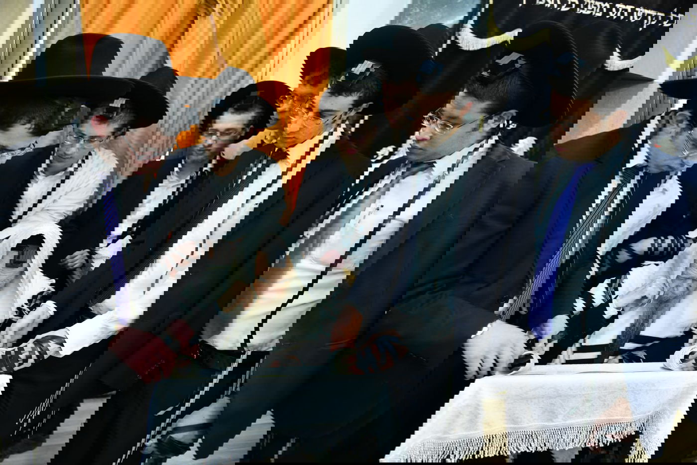 הגר"ג אדלשטיין בקריאת המגילה ומתנות לאביונים • תיעוד