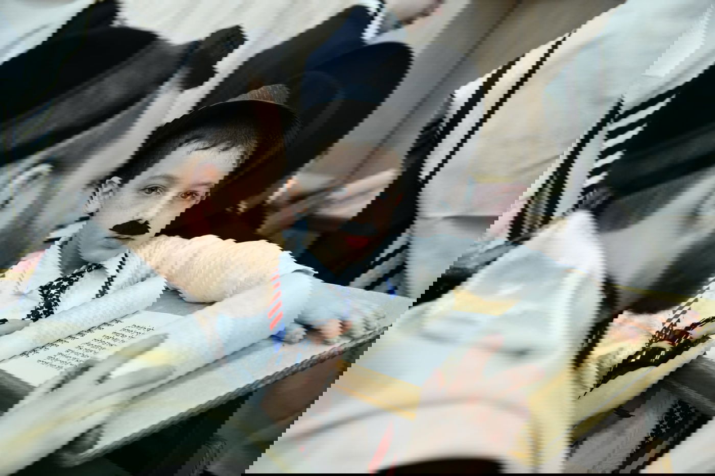 הגר"ג אדלשטיין בקריאת המגילה ומתנות לאביונים • תיעוד