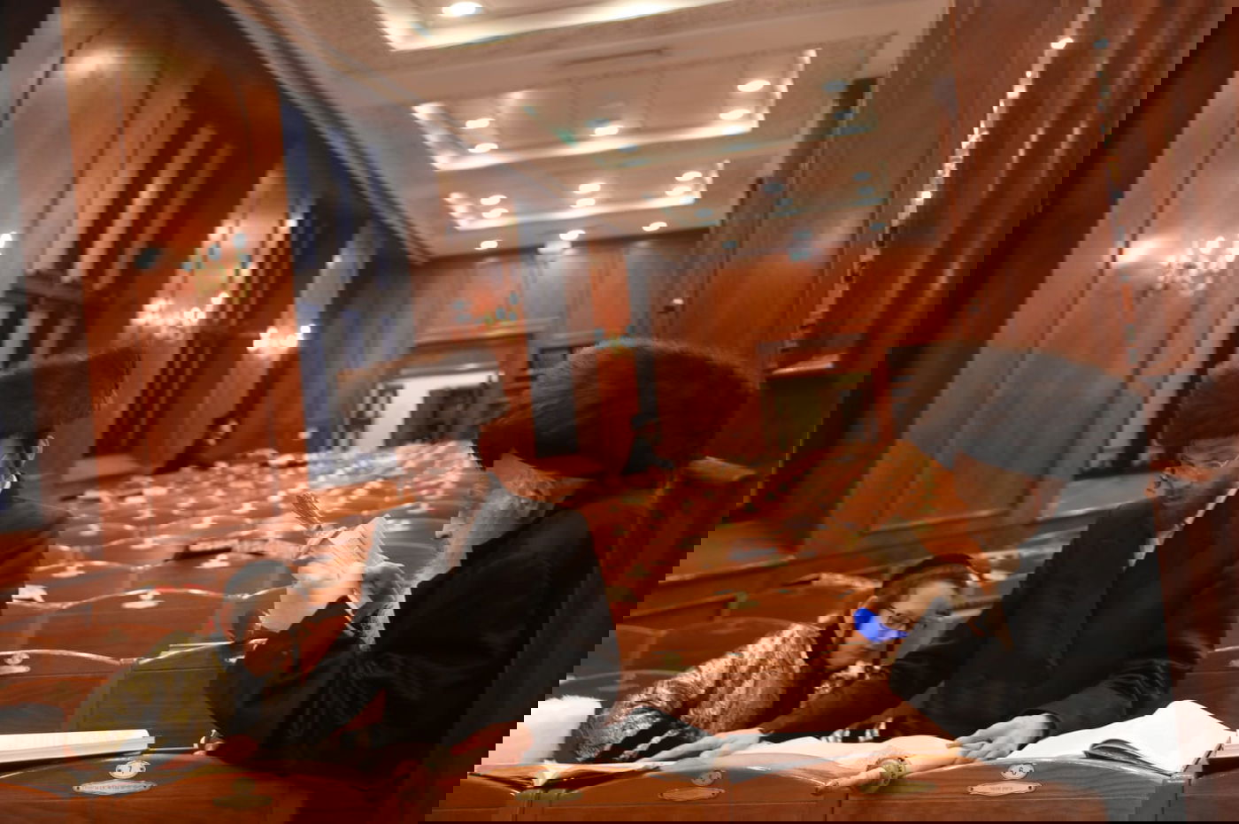 תיעוד: קריאת המגילה אצל האדמו"ר מבעלזא