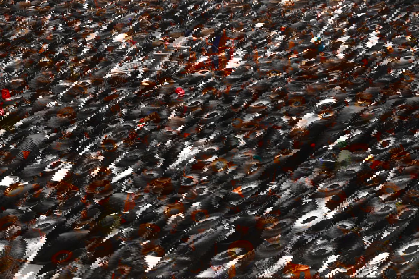 תיעוד: קריאת המגילה אצל האדמו"ר מבעלזא