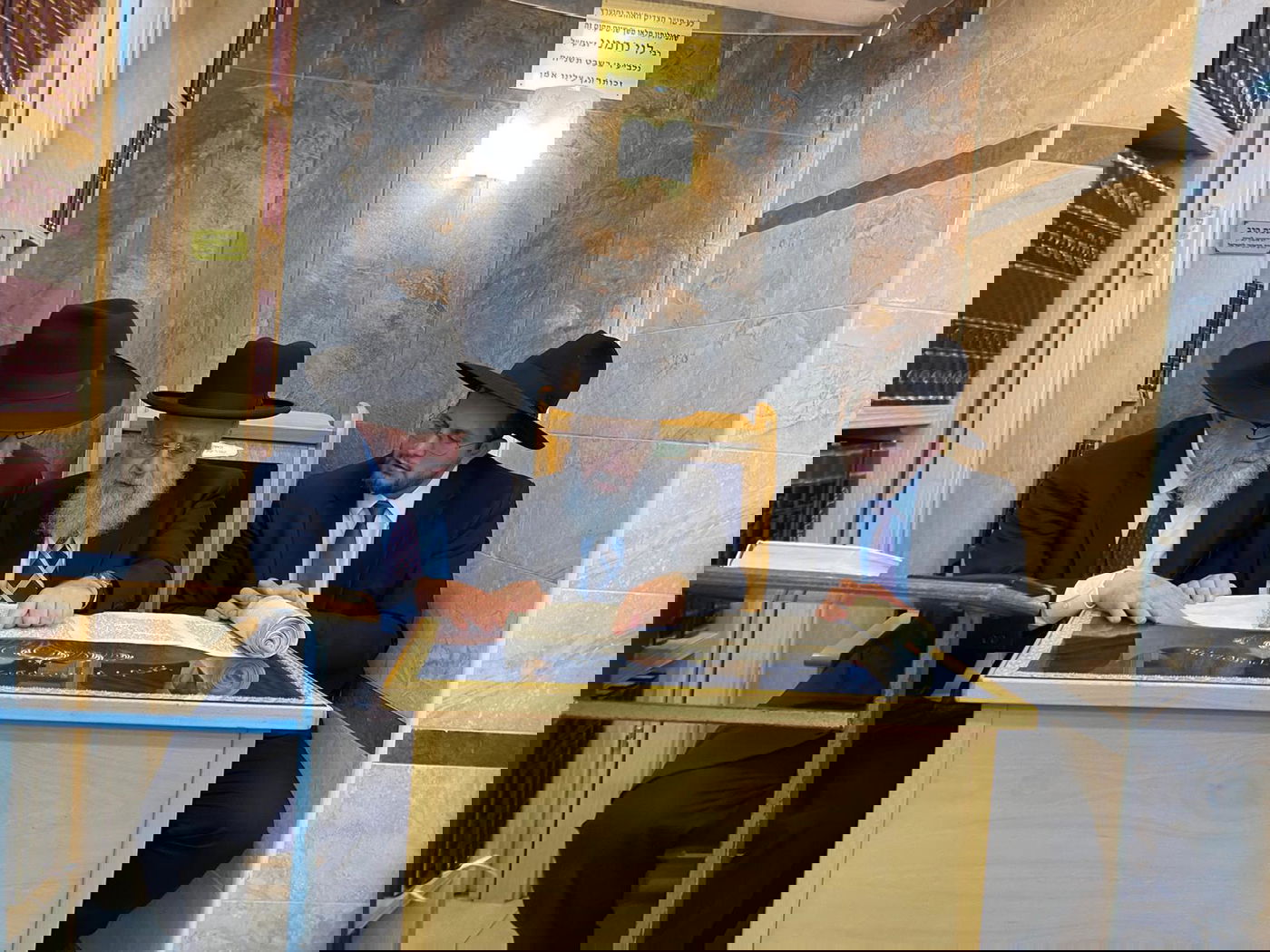 שושן פורים: קריאת המגילה של הראשון לציון