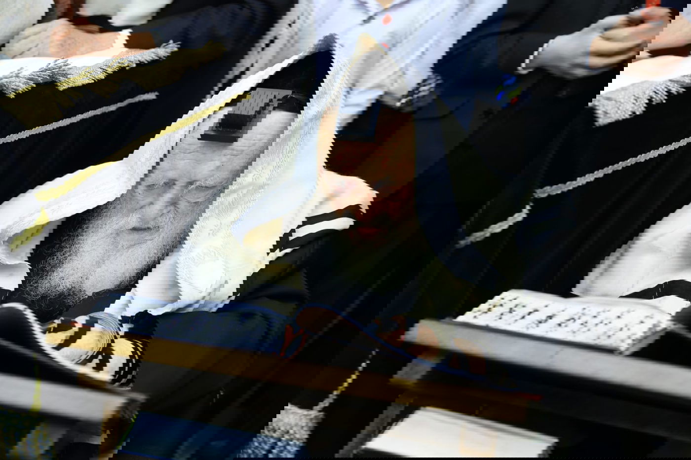 פורים בבית שר התורה: מגילה ומתנות לאביונים