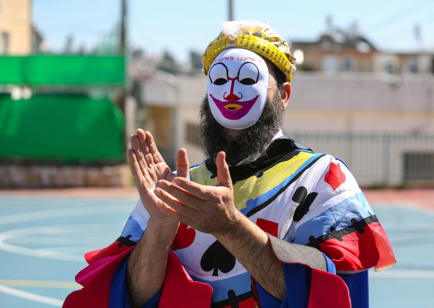 מיוחד: האם יש מצווה להשתכר בחג פורים?