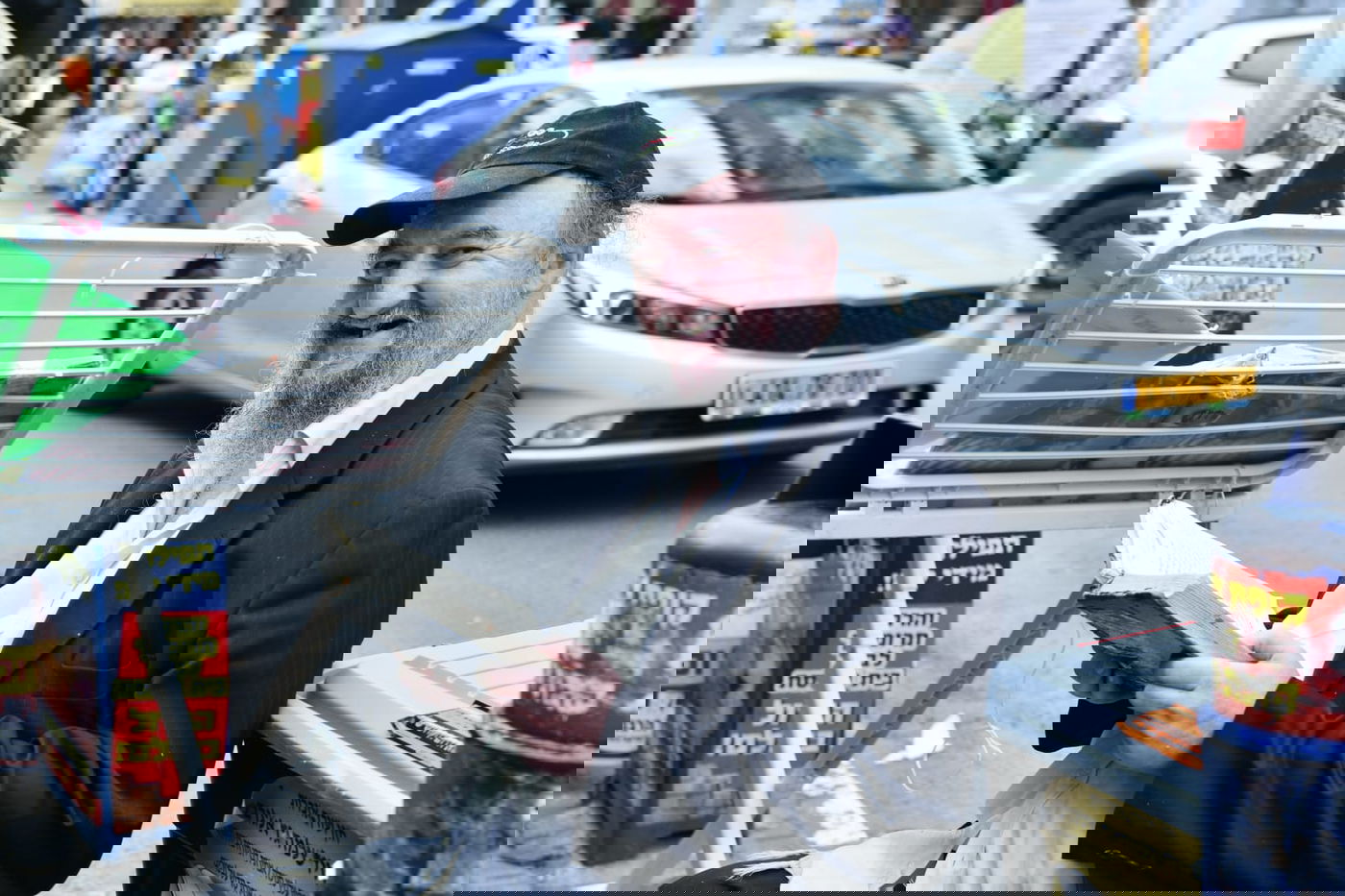 כך חוגגים הבני ברקים את חג הפורים • טעימה