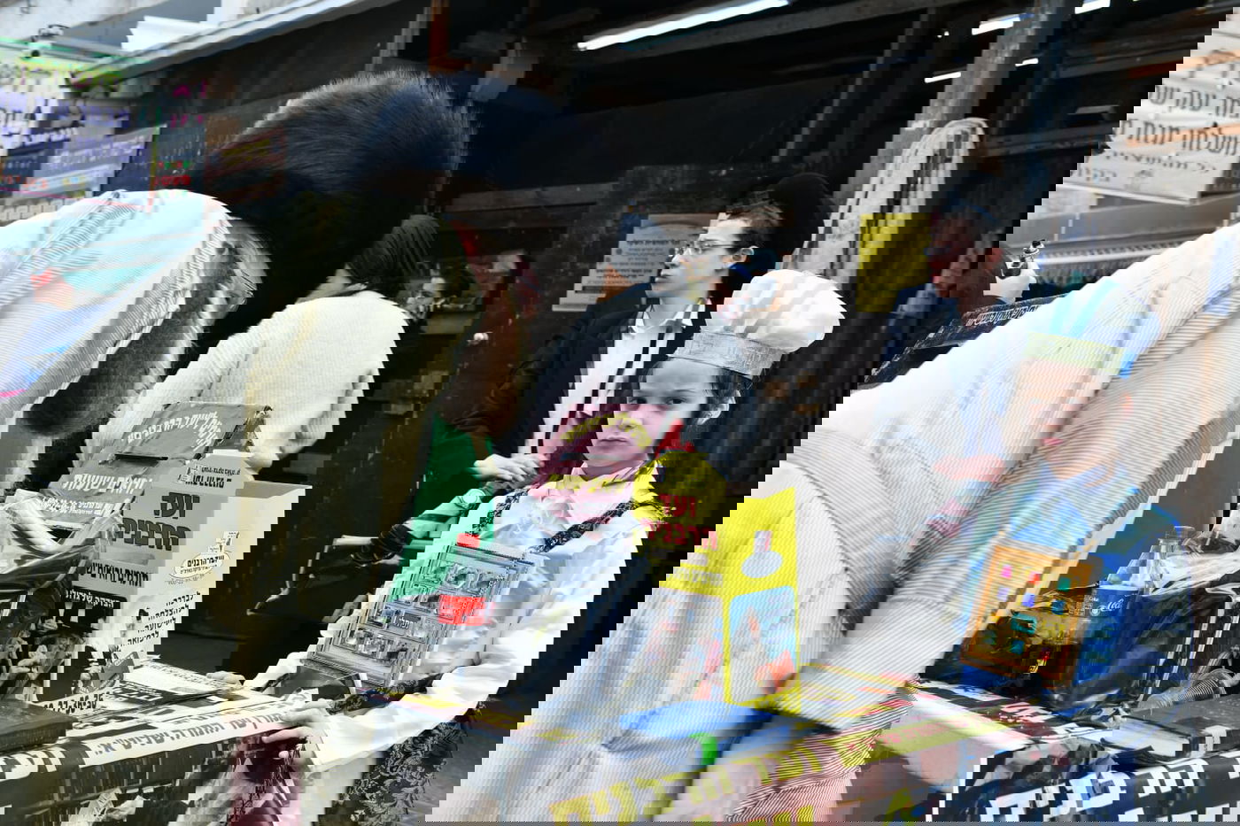 כך חוגגים הבני ברקים את חג הפורים • טעימה