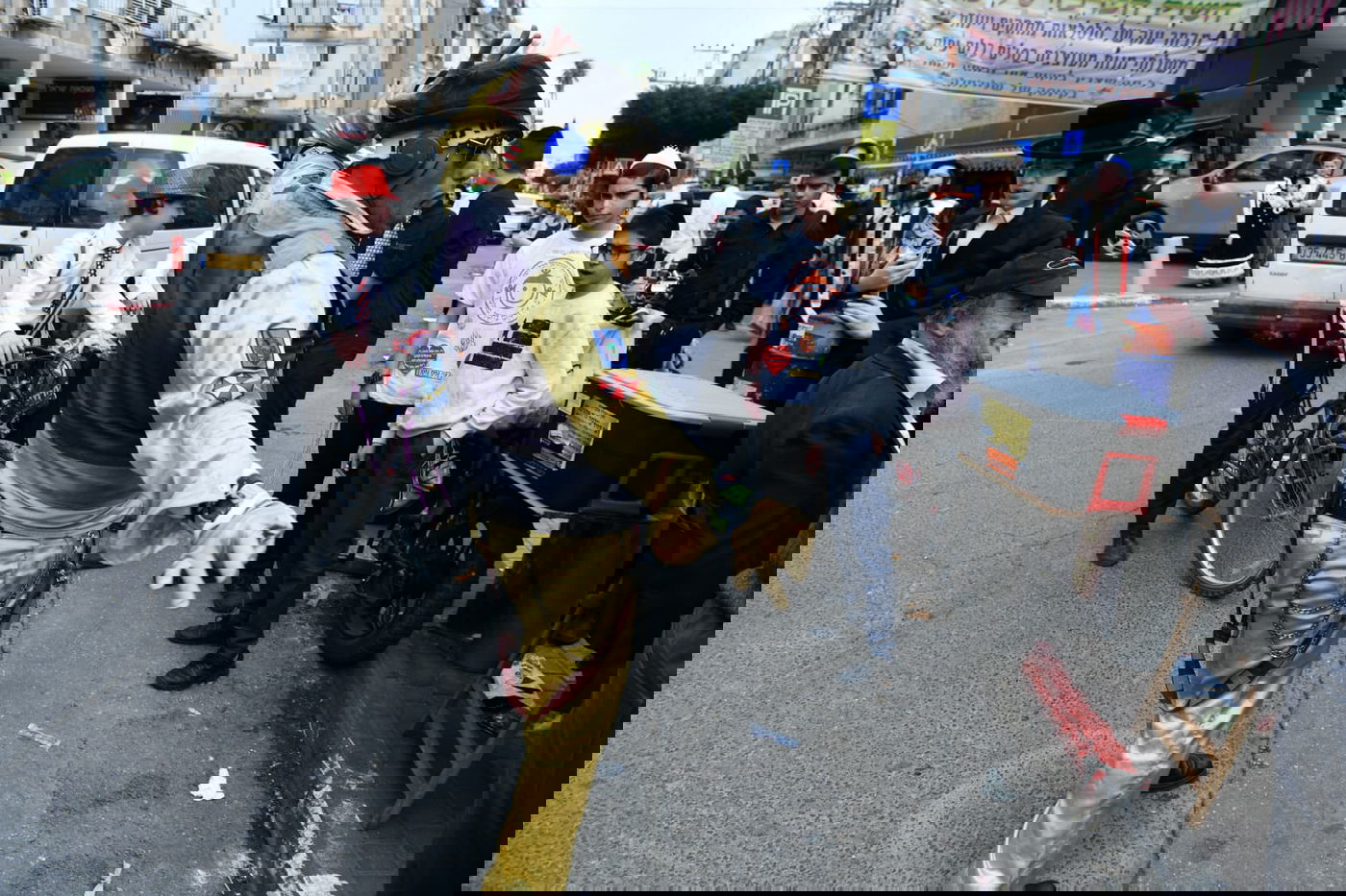 כך חוגגים הבני ברקים את חג הפורים • טעימה