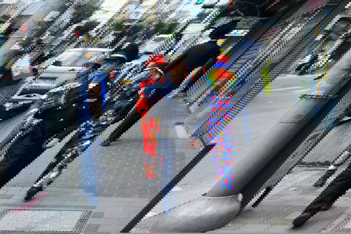 כך חוגגים הבני ברקים את חג הפורים • טעימה