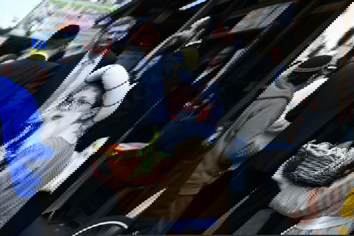 כך חוגגים הבני ברקים את חג הפורים • טעימה