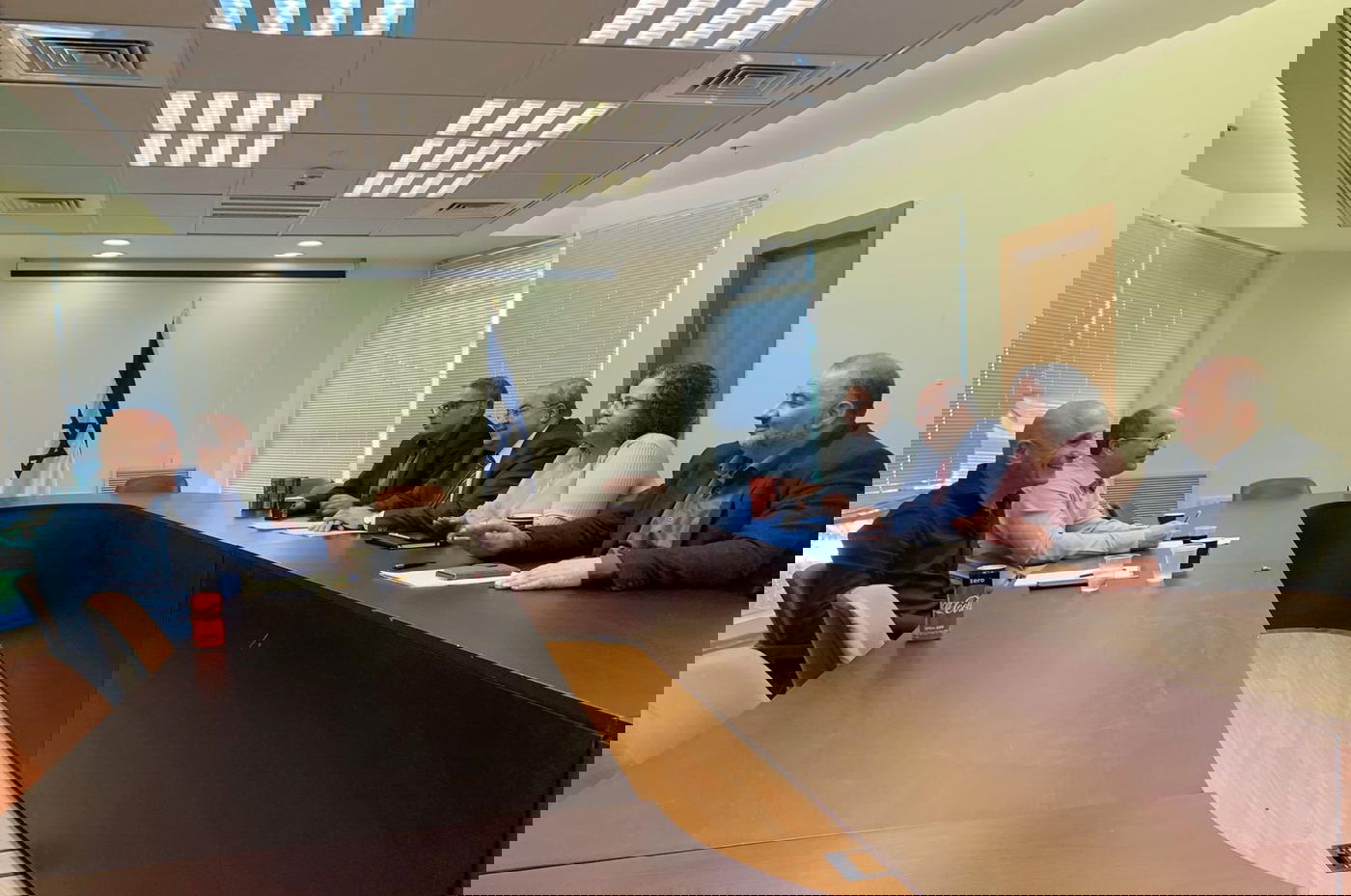 נציגי כחול לבן והרשימה המשותפת ישבו ו"החליפו עמדות"