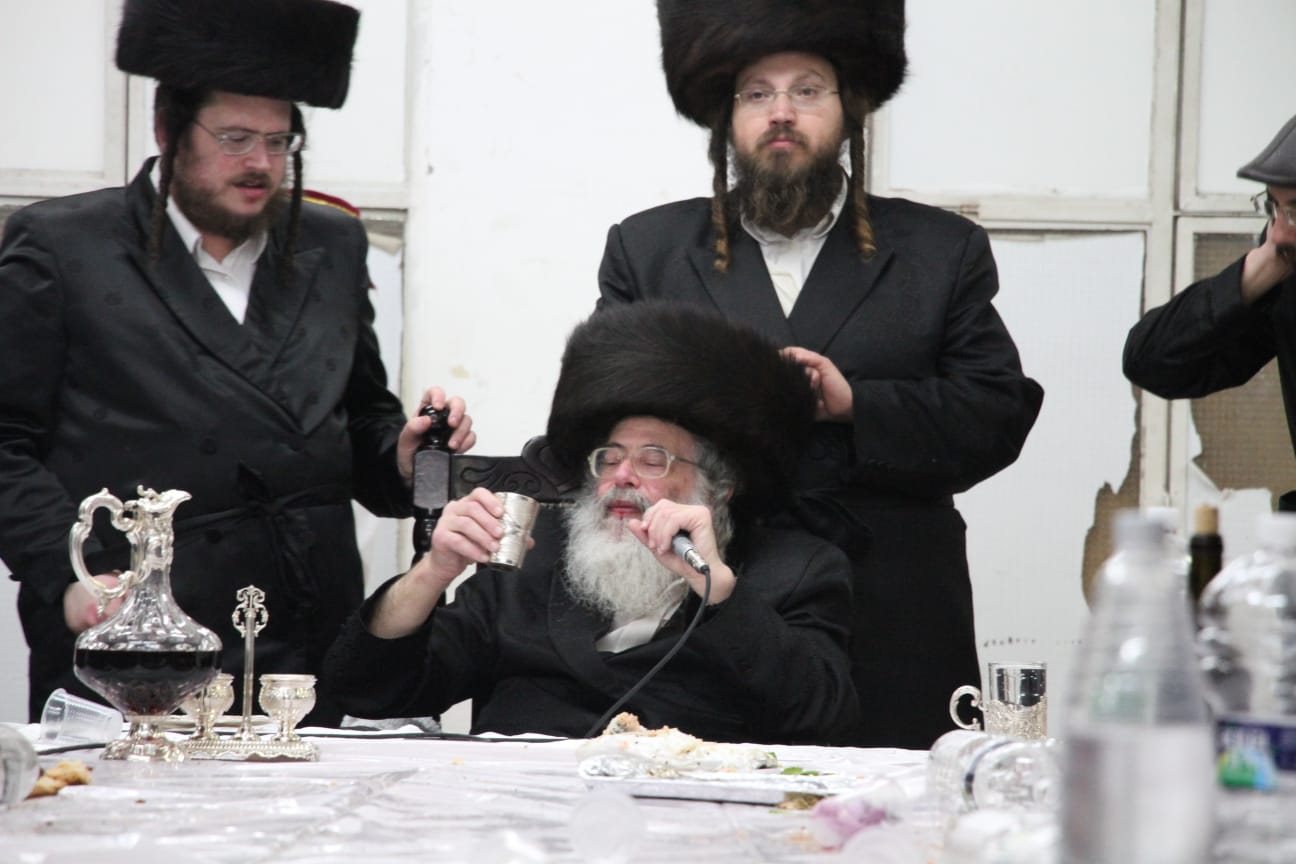 'טיש משתה היין' ושמחת פורים ב'חוג חתם סופר'