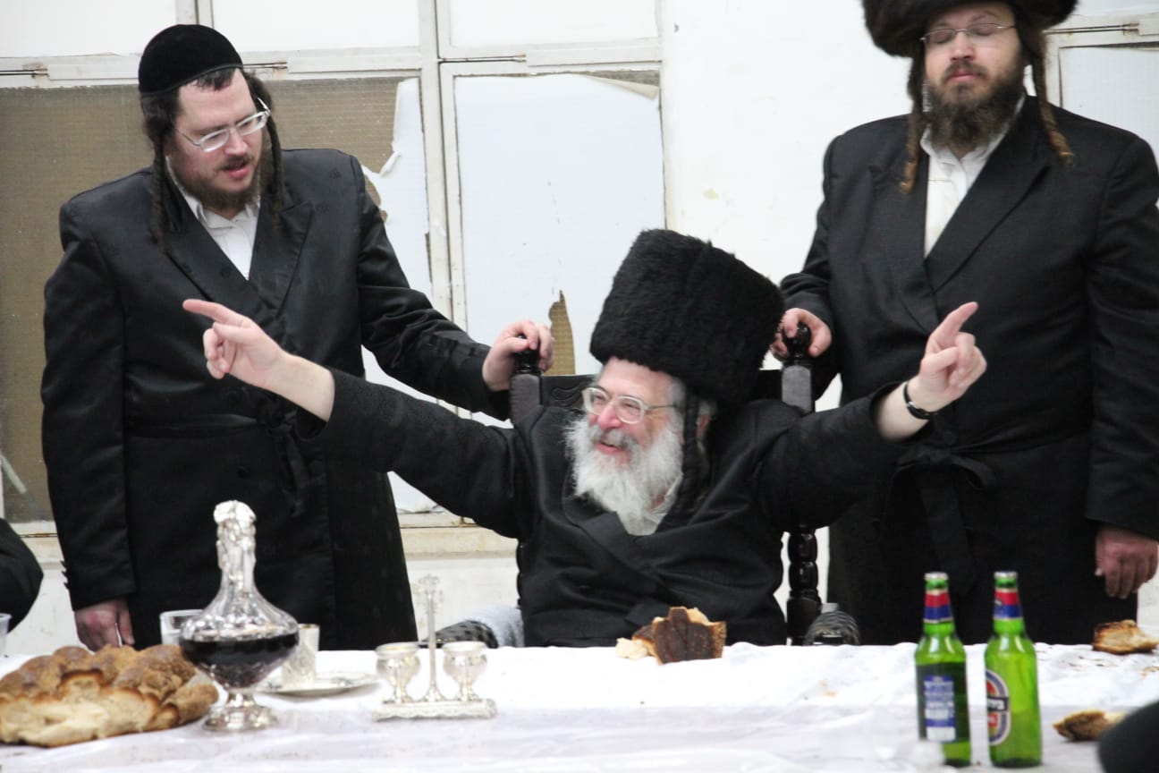 'טיש משתה היין' ושמחת פורים ב'חוג חתם סופר'