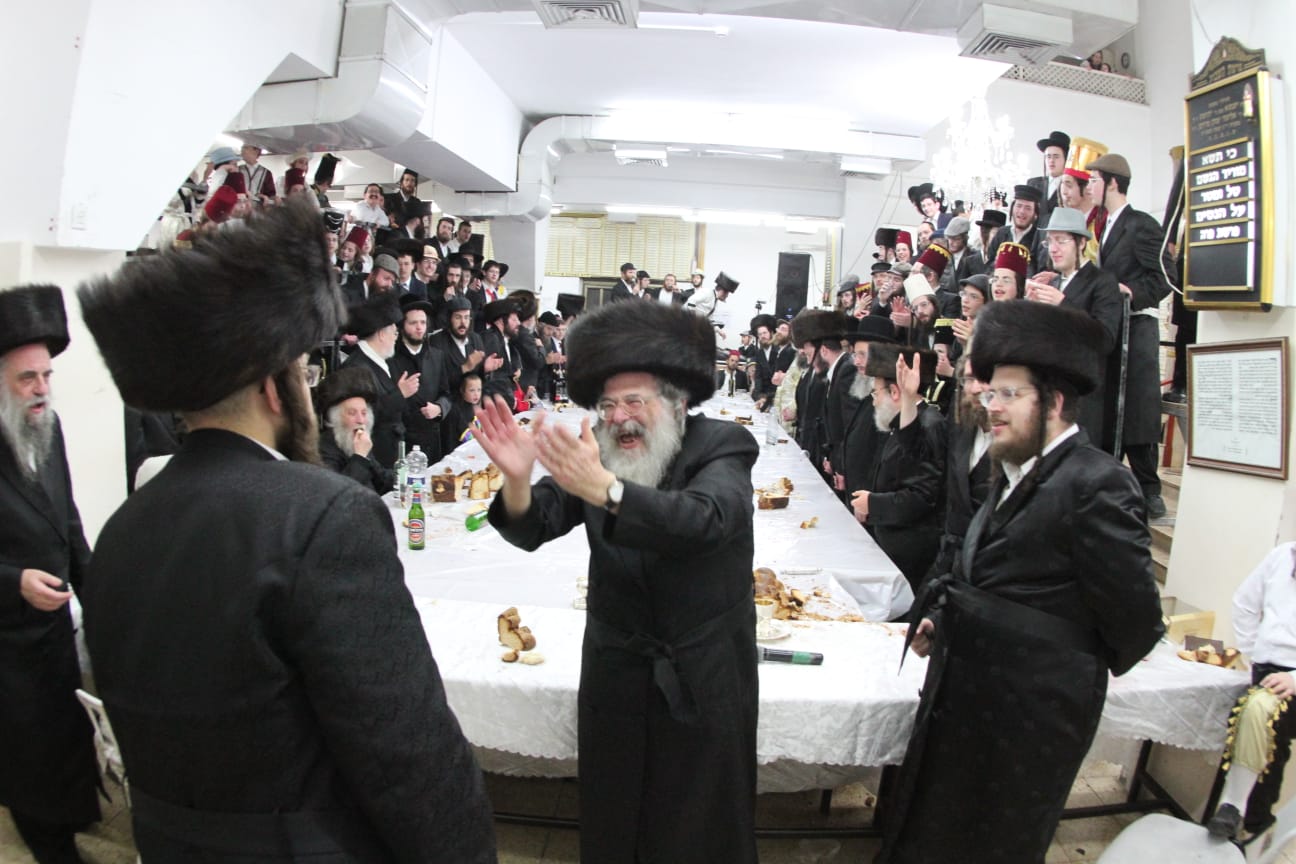 'טיש משתה היין' ושמחת פורים ב'חוג חתם סופר'